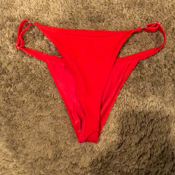 Swimsuit top - Picture 3 of 3